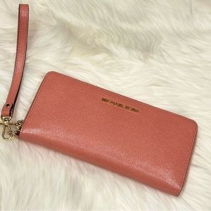 Michael Kors wristlet wallet NWT